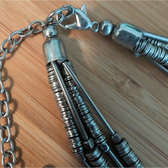 🔴 Heishi bead necklace silver toned multi strand tribal 20"-22" - Picture 2 of 8